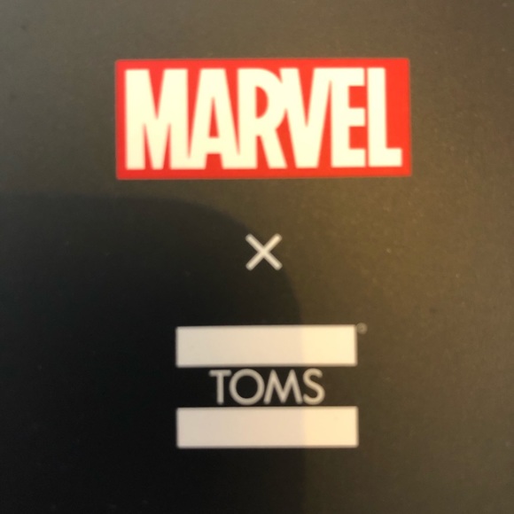Toms x Marvel Baja Slip-Ons ‘Avengers Print’ - Picture 10 of 14